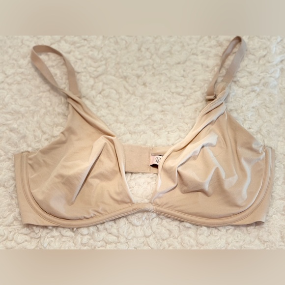 Victoria's Secret Other - INCREDIBLE BY VICTORIA’S SECRET Unlined Plunge Bra